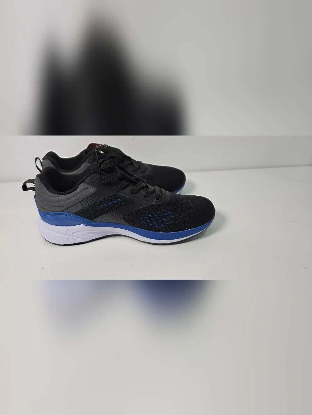 BCG Boys 4.5D Gym Shoes New